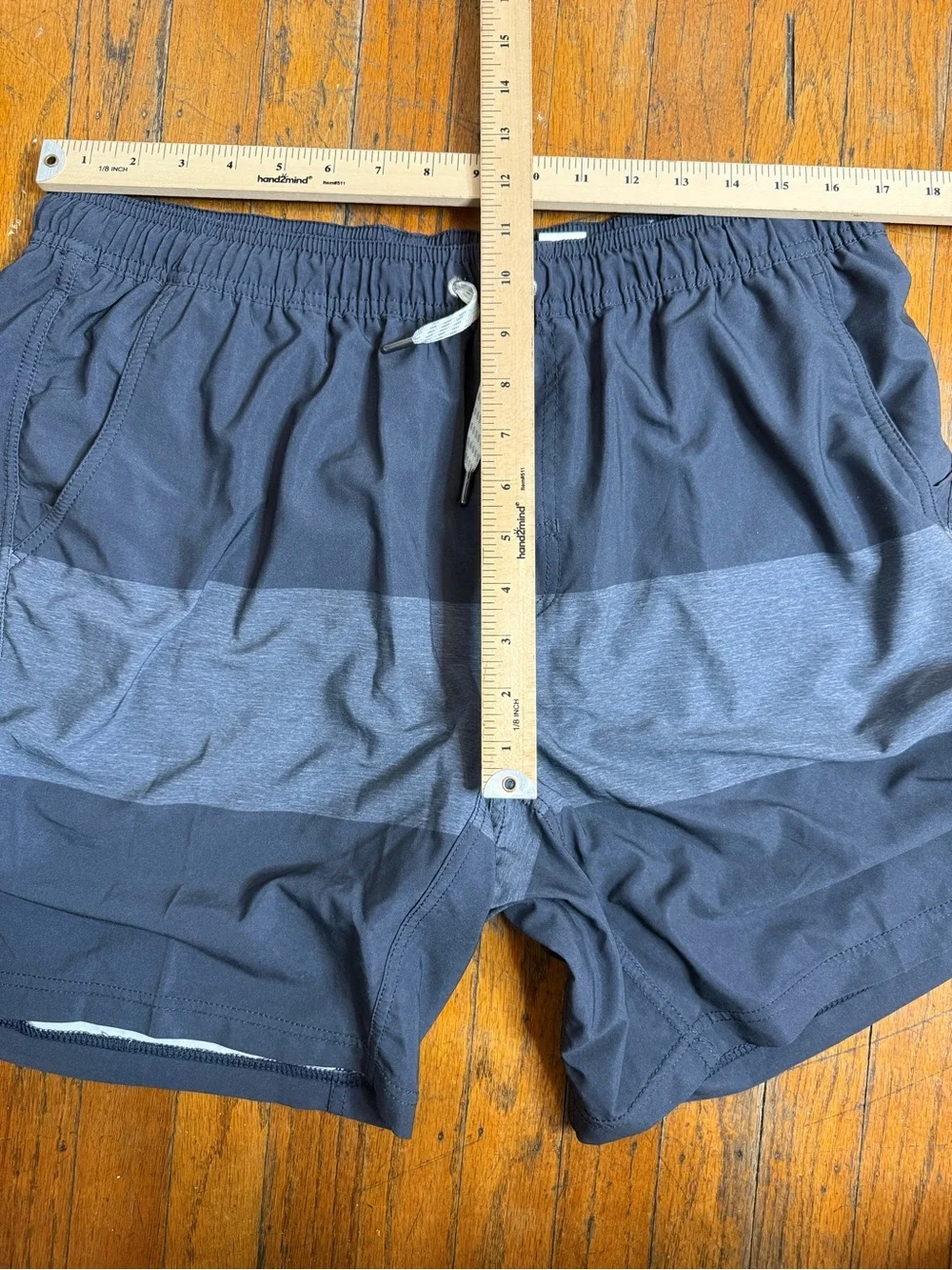 Vuori Kore Short Sangria Texture Block Mens Size XL V302 Lined Athletic 7.5”